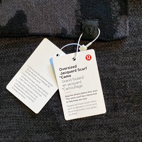 NWOT Lululemon✨ Oversized Camo Jacquard Scarf - Picture 6 of 8